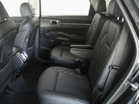 Certified 2022 Kia Sorento SX Prestige image 9