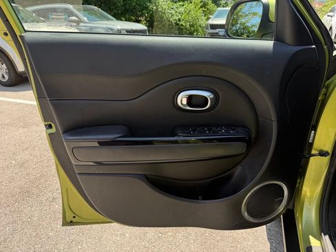 Used 2014 Kia Soul + w/ Primo Package FWD image 5