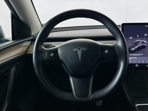Used 2022 Tesla Model Y Performance AWD/4WD image 16