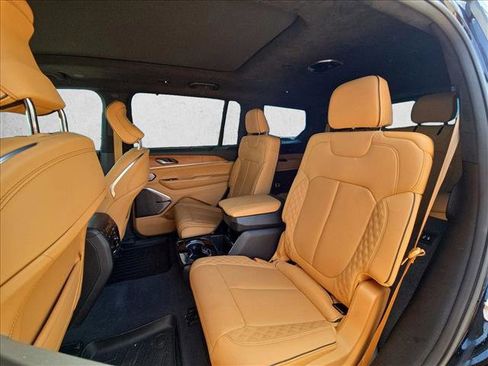 Used 2023 Jeep Grand Cherokee L Summit image 18