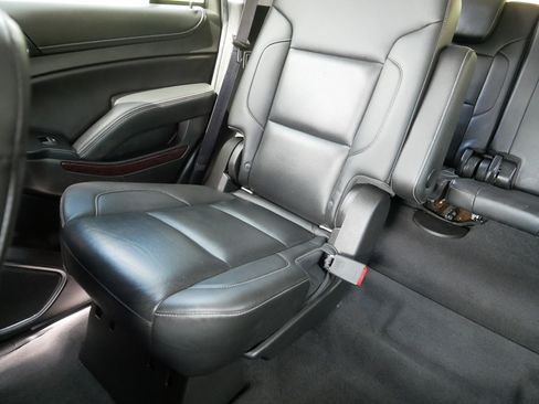 Used 2019 GMC Yukon SLT AWD/4WD image 12