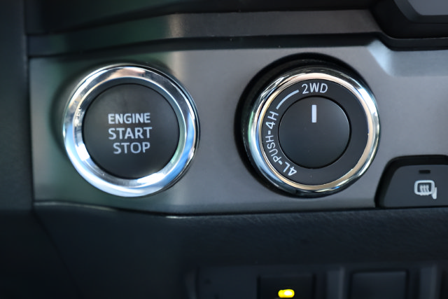 Used 2021 Toyota Tacoma TRD Sport w/ TRD Premium Sport Package AWD/4WD image 32