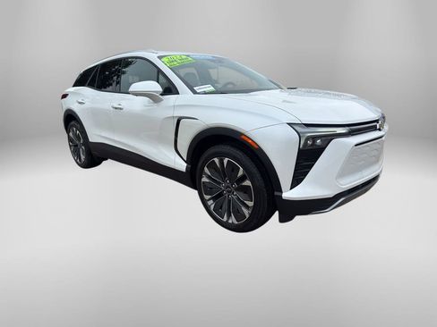 Used 2024 Chevrolet Blazer EV LT AWD/4WD image 52
