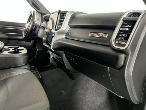 Used 2024 RAM 2500 Big Horn w/ Sport Appearance Package image 31