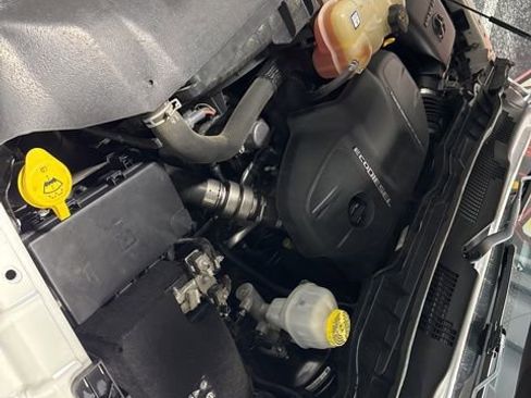 Used 2019 RAM 1500 Laramie w/ Convenience Group image 32