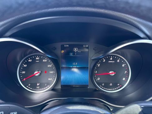 Used 2022 Mercedes-Benz GLC 300 image 30