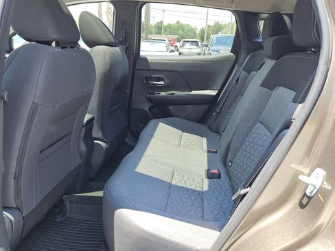 Used 2025 Nissan Kicks SV w/ SV Premium Package FWD image 4