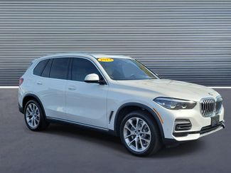 Used 2022 BMW X5 xDrive40i w/ Luxury Seating Package AWD/4WD video 2