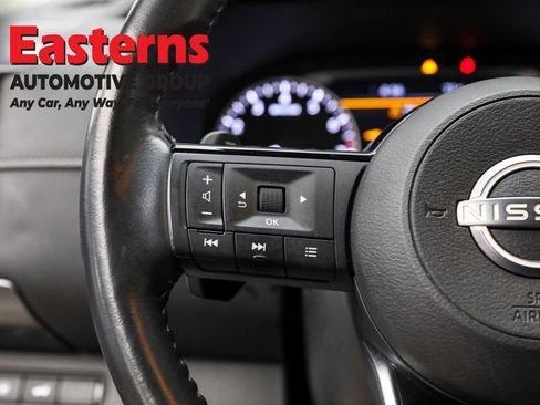 Used 2022 Nissan Pathfinder SL image 15