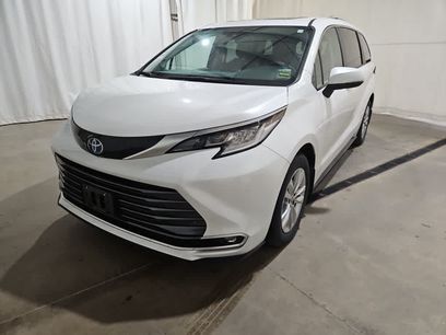Certified 2023 Toyota Sienna Limited