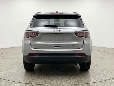 Used 2025 Jeep Compass Limited AWD/4WD image 7