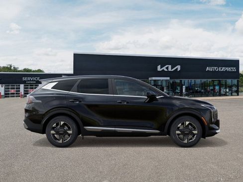 New 2026 Kia Sportage LX image 7