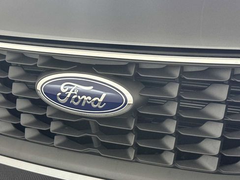 Used 2025 Ford Escape SE FWD image 13