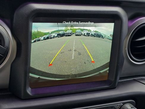 Used 2021 Jeep Wrangler Unlimited Sport AWD/4WD image 9