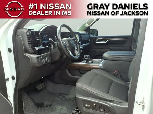 Used 2023 Chevrolet Silverado 1500 LT Trail Boss AWD/4WD image 24