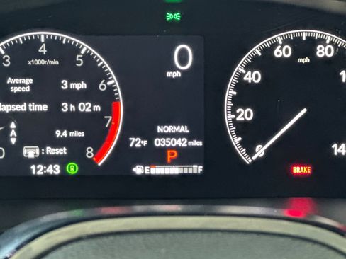 Used 2025 Honda Pilot TrailSport image 19