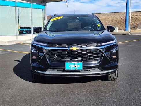 Used 2025 Chevrolet Trax LT image 7