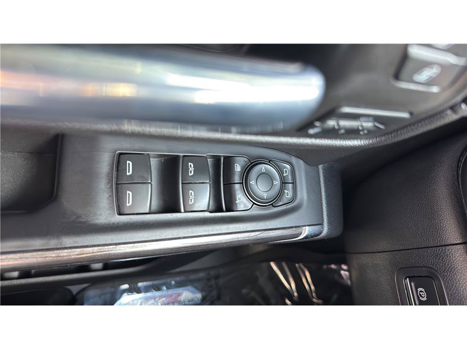 Used 2021 Chevrolet Silverado 1500 LTZ w/ LTZ Premium Package AWD/4WD image 39