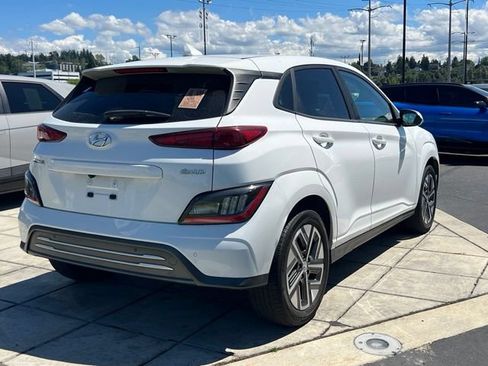 Certified 2023 Hyundai Kona Limited w/ Cargo Package FWD image 7