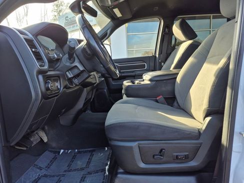 Used 2024 RAM 3500 Big Horn AWD/4WD image 2