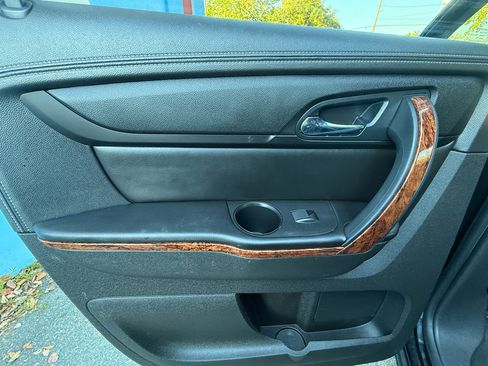 Used 2014 Chevrolet Traverse LTZ w/ LPO, 'HIT The Road' Package image 28