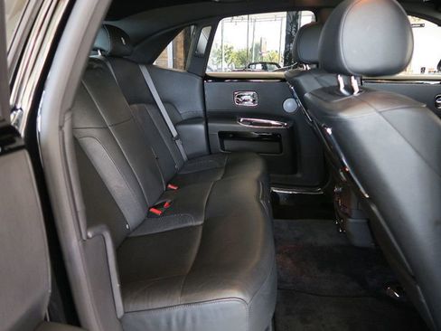 Used 2013 Rolls-Royce Ghost RWD image 36