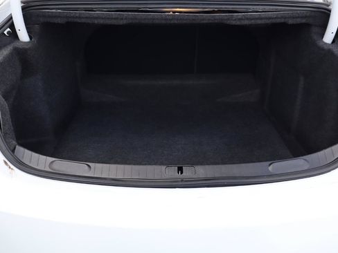 Used 2018 Chevrolet Impala LT FWD image 32