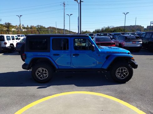 New 2025 Jeep Wrangler Unlimited Rubicon w/ Steel Bumper Group image 5