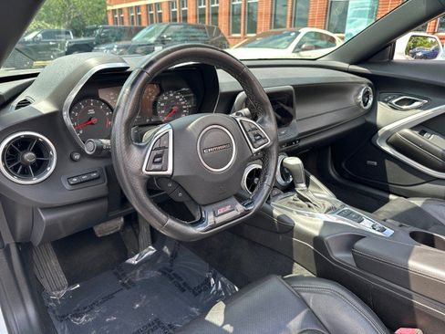 Used 2016 Chevrolet Camaro SS RWD image 34