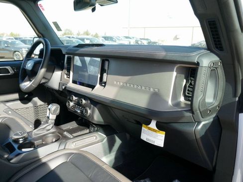 New 2025 Ford Bronco Outer Banks image 10