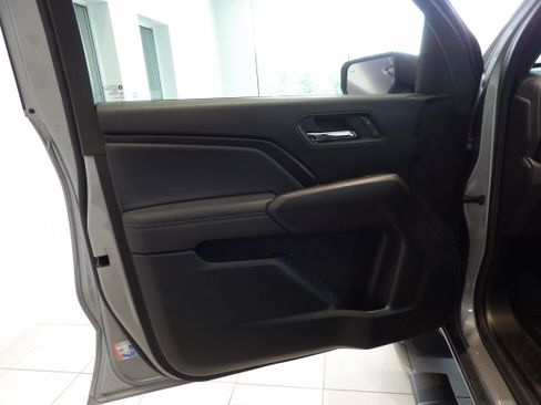 Used 2024 Chevrolet Colorado LT w/ LT Convenience Package III image 15