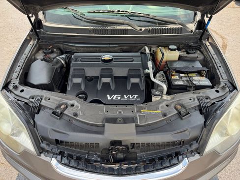 Used 2012 Chevrolet Captiva Sport LT FWD image 24