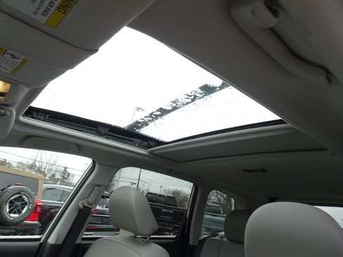 Used 2016 Subaru Forester 2.5i Touring w/ Popular Package #2 image 10