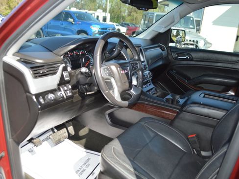 Used 2017 GMC Yukon XL SLE w/ SLE Value Package AWD/4WD image 15