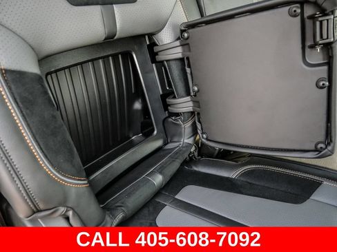Used 2025 Chevrolet Silverado 1500 LTZ AWD/4WD image 40