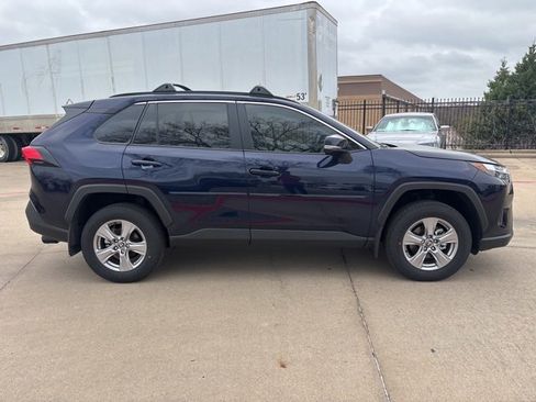 Used 2025 Toyota RAV4 XLE w/ Convenience Package image 4