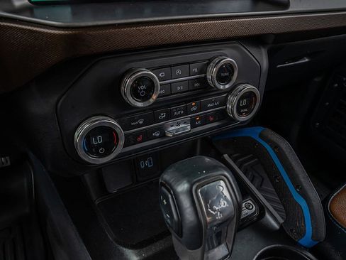 Used 2021 Ford Bronco Outer Banks AWD/4WD image 28
