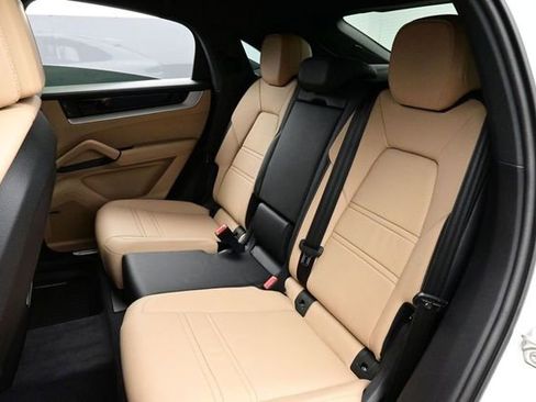 Certified 2026 Porsche Cayenne Coupe AWD/4WD image 14