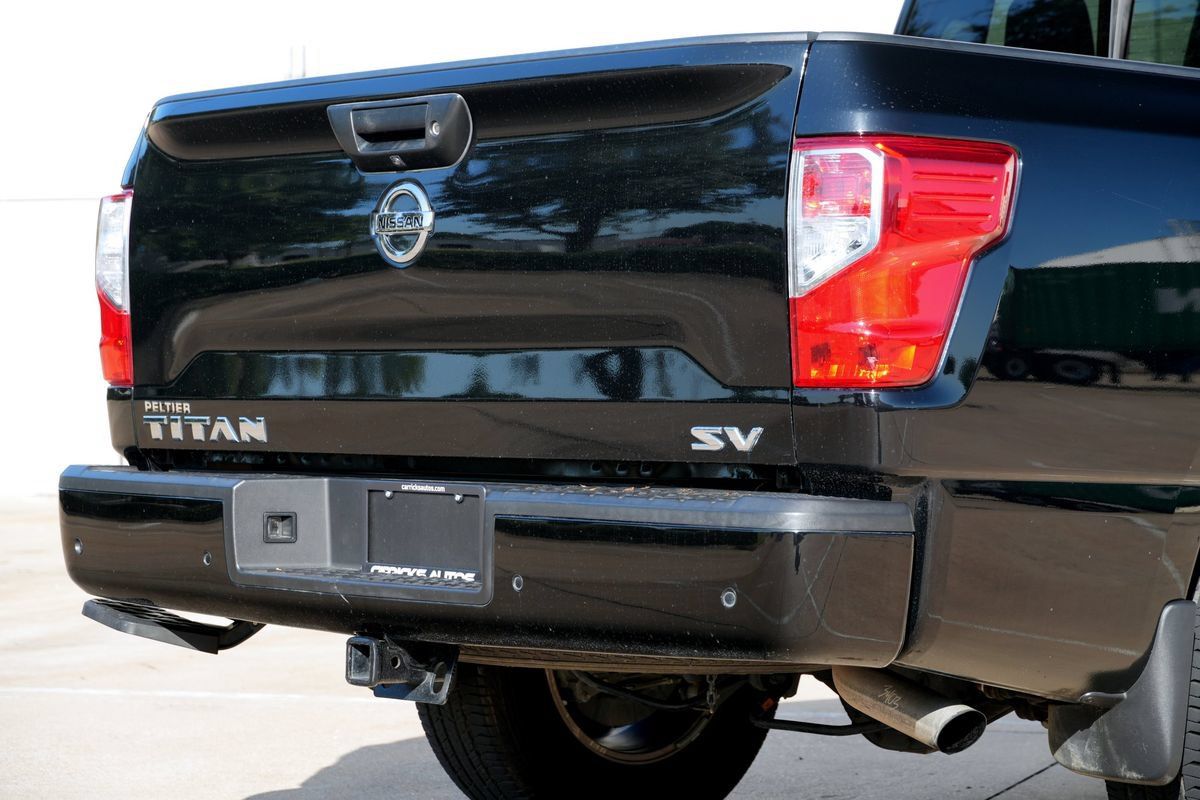 Used 2021 Nissan Titan SV w/ SV Convenience Package RWD image 33