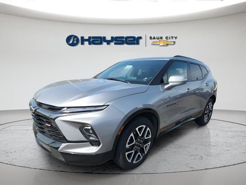 Used 2025 Chevrolet Blazer RS w/ Driver Confidence II Package AWD/4WD image 5