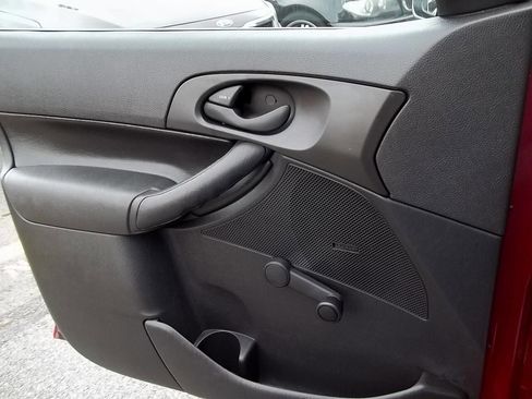 Used 2005 Ford Focus S image 14