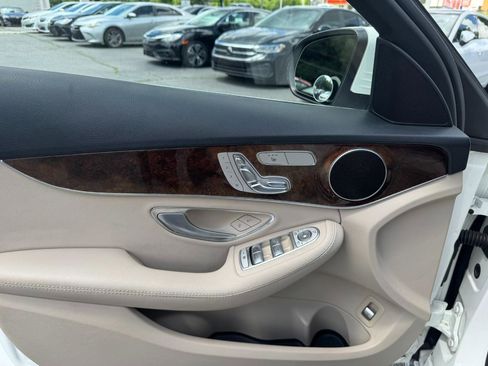 Used 2017 Mercedes-Benz C 300 Sedan image 9