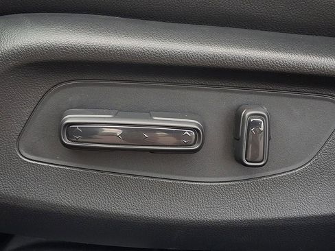 New 2026 Honda HR-V EX-L image 17