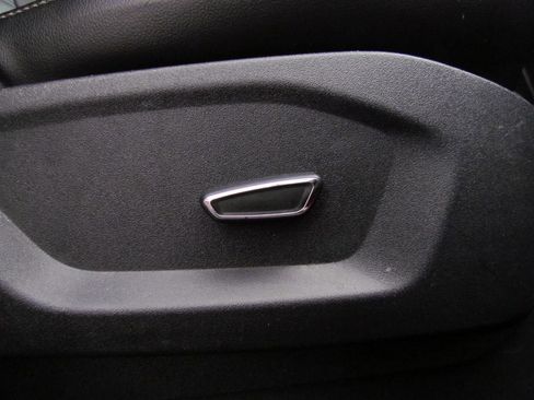 Used 2017 Ford Edge SEL w/ Equipment Group 201A FWD image 23
