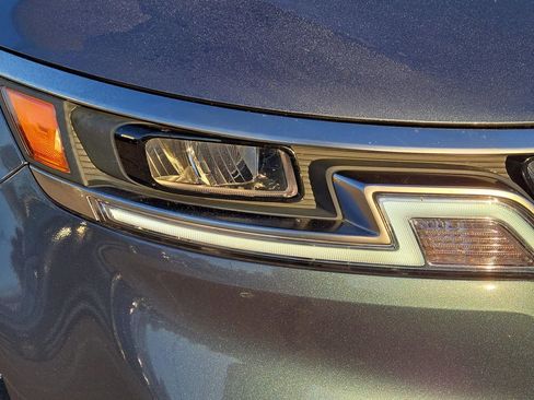 Certified 2024 Kia Carnival SX image 5