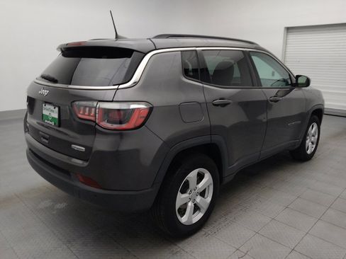 Used 2020 Jeep Compass Latitude w/ Popular Equipment Group AWD/4WD image 9