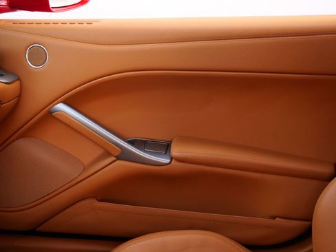 Used 2015 Ferrari F12 Berlinetta image 16