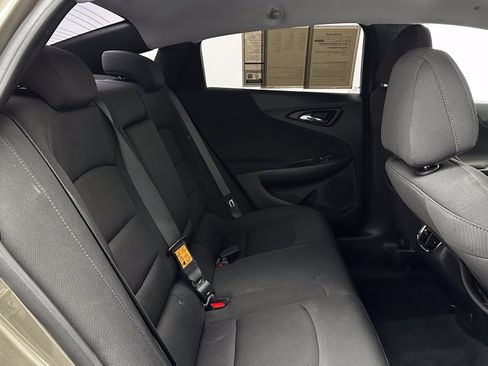 Used 2020 Chevrolet Malibu LT FWD image 27