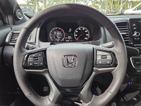 Used 2025 Honda Ridgeline Black Edition image 12