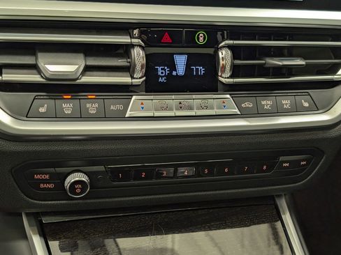 Used 2019 BMW 330i xDrive 330i xDrive w/ Convenience Package image 25